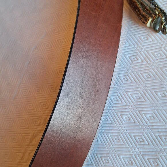 Leather Belt with Bone latch - Picture 8 of 12